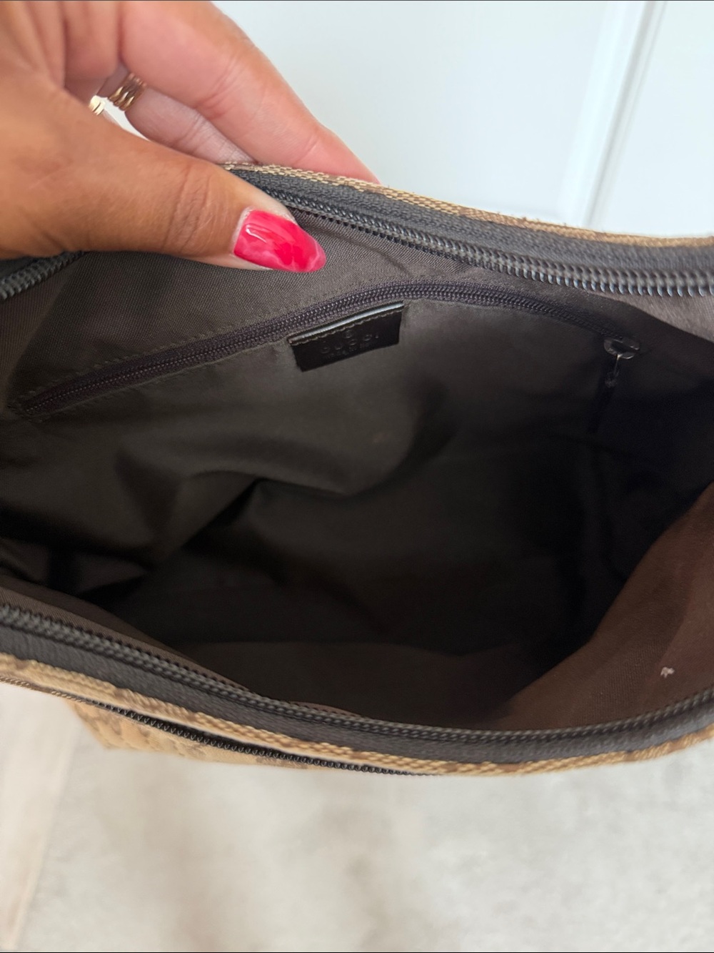Gucci GG Canvas Shoulder Bag - Picture 8 of 10